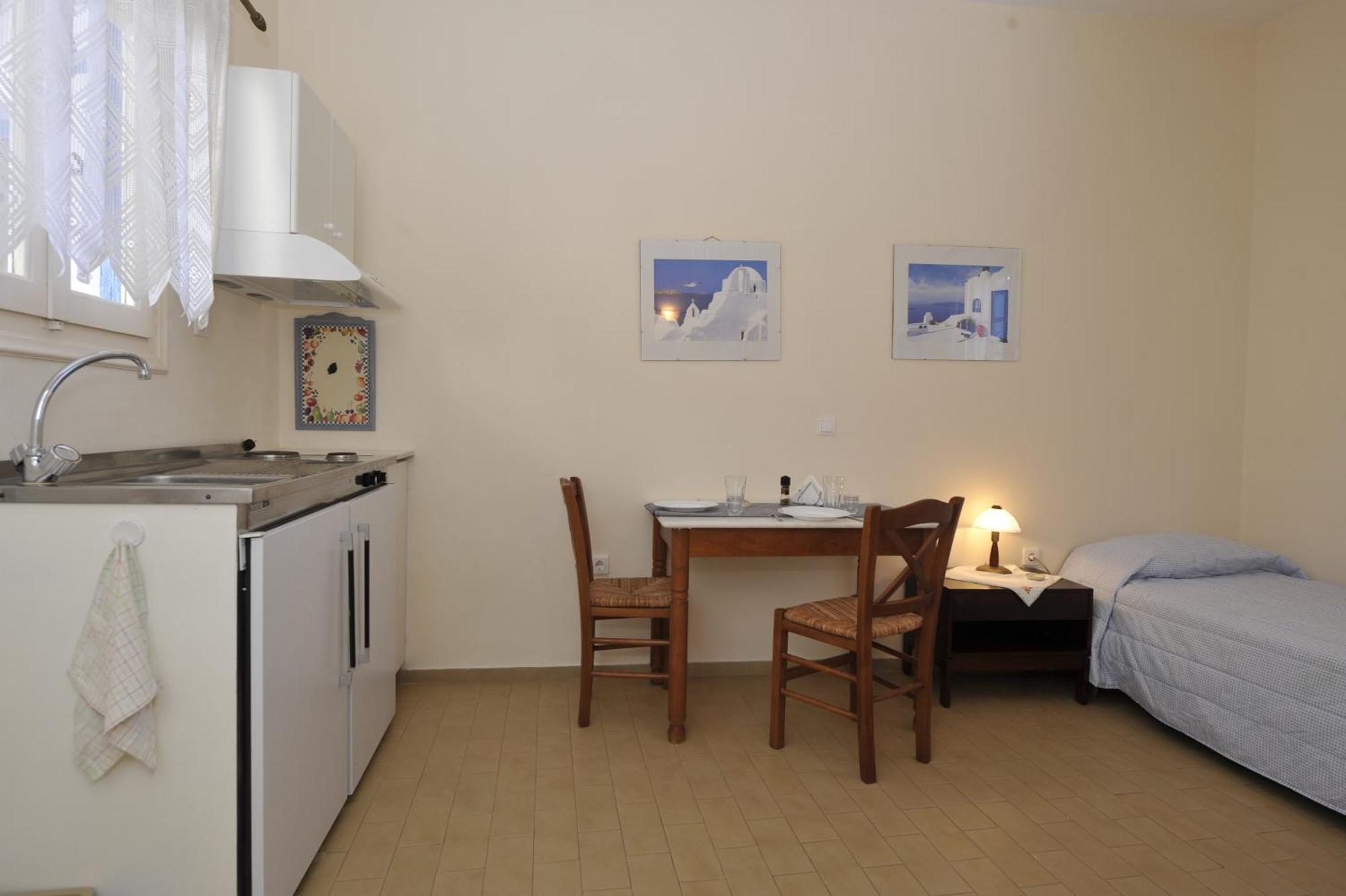 George'S Beach Studios Алики Экстерьер фото