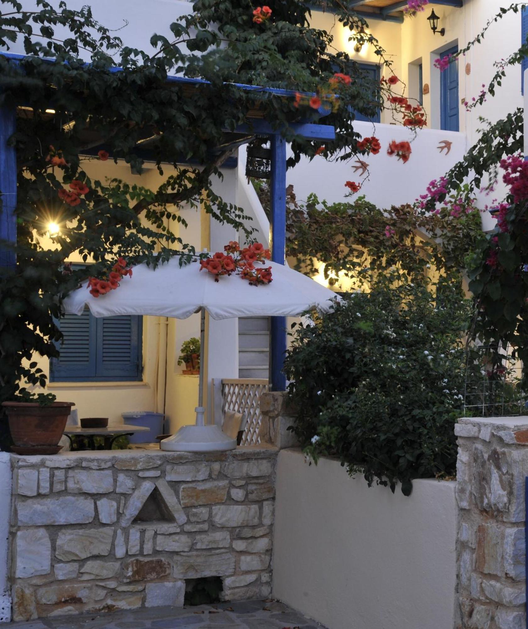 George'S Beach Studios Алики Экстерьер фото