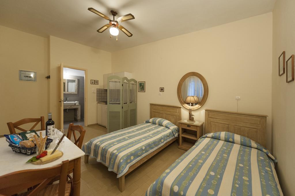 George'S Beach Studios Алики Экстерьер фото